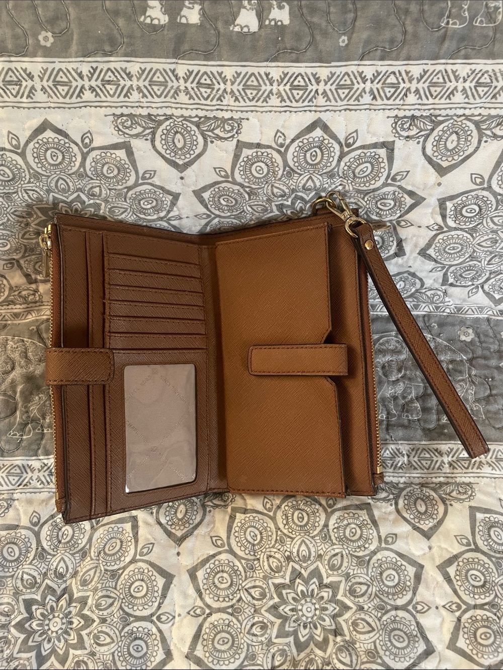 Michael Kors Tan Smartphone Wristlet Wallet with Gold Hardware - Picture 2 of 5